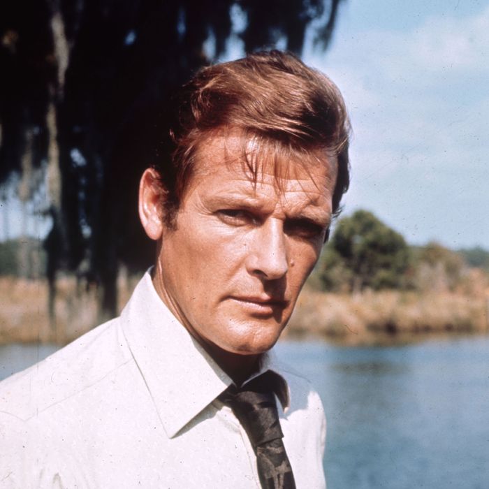 actor roger moore