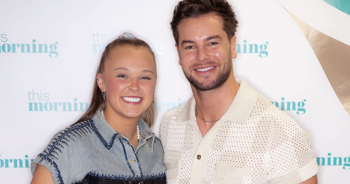 Looks Like JoJo Siwa Really Is Dating Chris Hughes