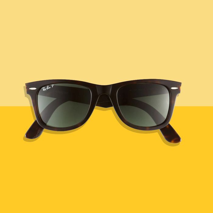 Pacific Indrømme ustabil Ray-Ban Standard Classic Wayfarer Sunglasses Sale 2021 | The Strategist