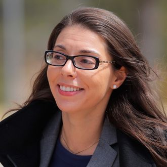 CENTENNIAL, CO - APRIL 01: Foxnews.com reporter Jana Winter returns to the court house after a midday recess to face Arapahoe County District Judge William Sylvester regarding evidence in the case of Aurora theater shooting suspect James Holmes at the Arapahoe County Justice Center on April 1, 2013 in Centennial, Colorado. Winter is facing contempt charges for not revelaing her sources that broke a gag order in the case. It was announced that District Attorney George Brauchler will seek the death penalty for suspect James Holmes who is charged with 166 counts of murder, attempted murder and other crimes in the Aurora theater shooting on July 20, 2012. (Photo by Doug Pensinger/Getty Images)