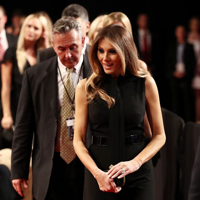 Melania Trump Wore Another Pussy Bow Style At The Debate 6960