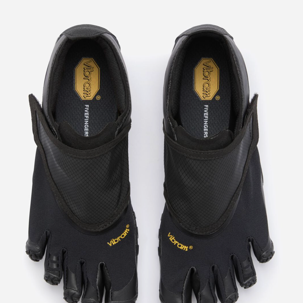 How to Style Vibram Toe Shoes in 4 Ways
