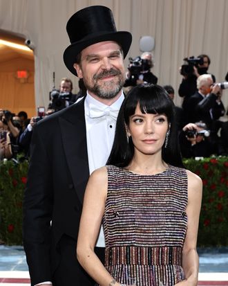 David Harbour and Lily Allen’s AD Home Tour Is Very Floral - Heart ...