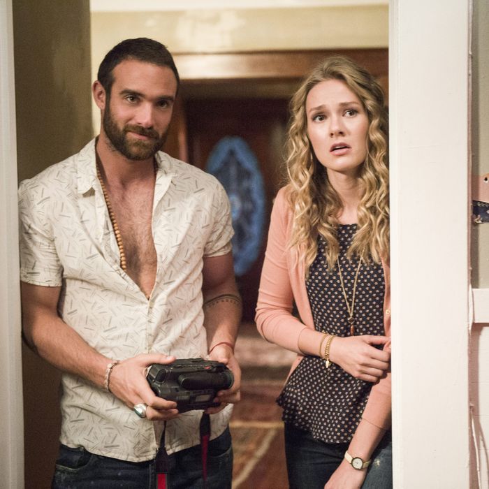 The Cw S No Tomorrow Is Mostly Pleasurable Breezy Fun