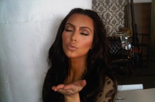 See Kim Kardashians Gift To Her Loyal Fans