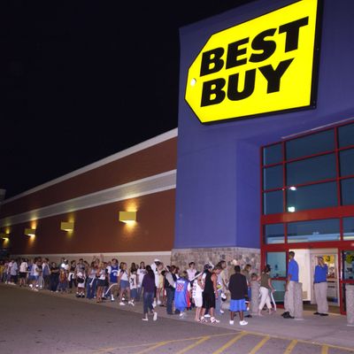 Best Buy is closing all 250 of its mobile stores in the US - The Verge