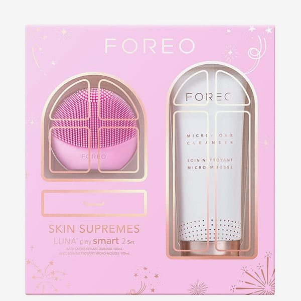 FOREO Skin Supremes Holiday Gift Set