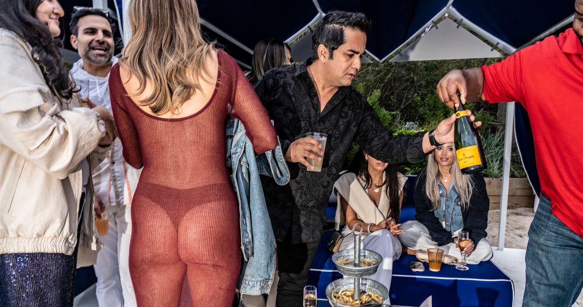 How to Throw a (Socially Acceptable) Party in the Hamptons