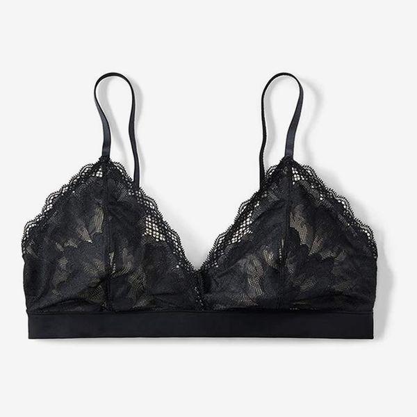 True & Co Women’s Soft Lace Wirefree Bralette