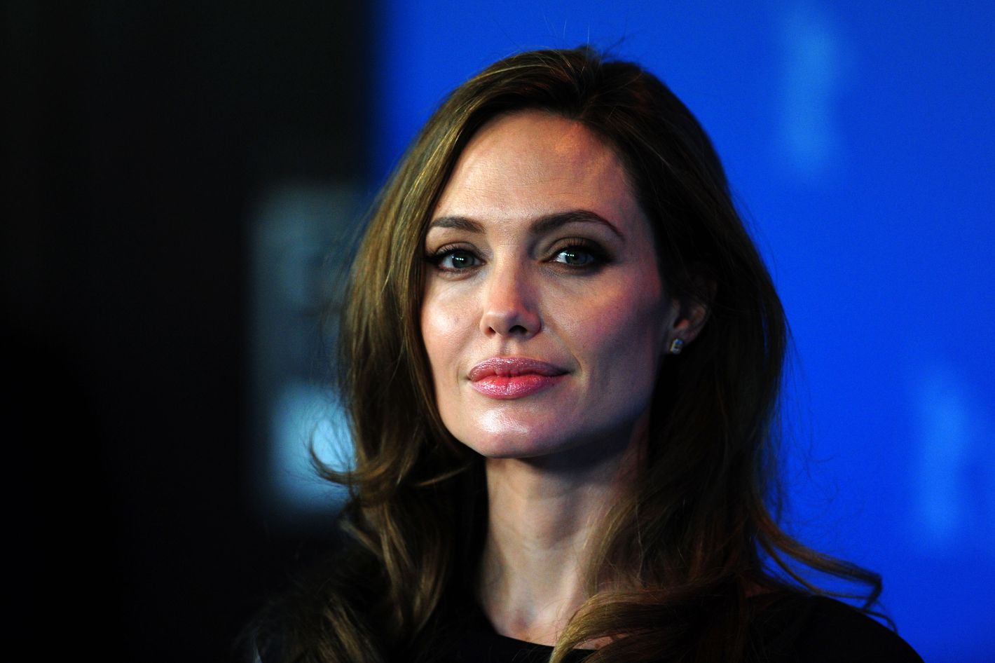 Bokef Angelina Jollie - Angelina Jolie's 'Nipple Delay' Procedure, Explained