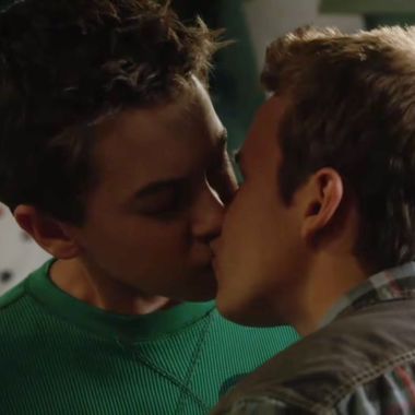 13 Of The Best Kisses From TV Shows