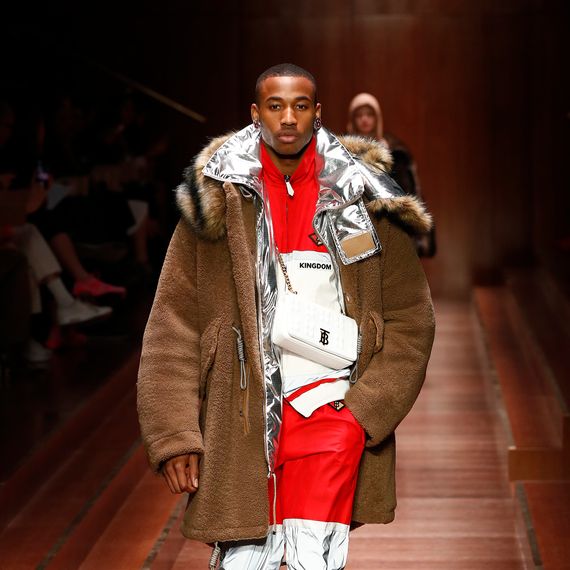 Recap: Burberry Fall/Winter 2019 Runway Collection