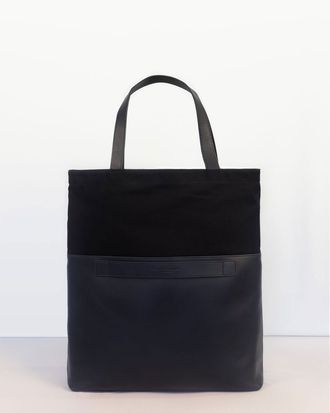 A Roomy Tote That Easily Changes Into a Chic Clutch