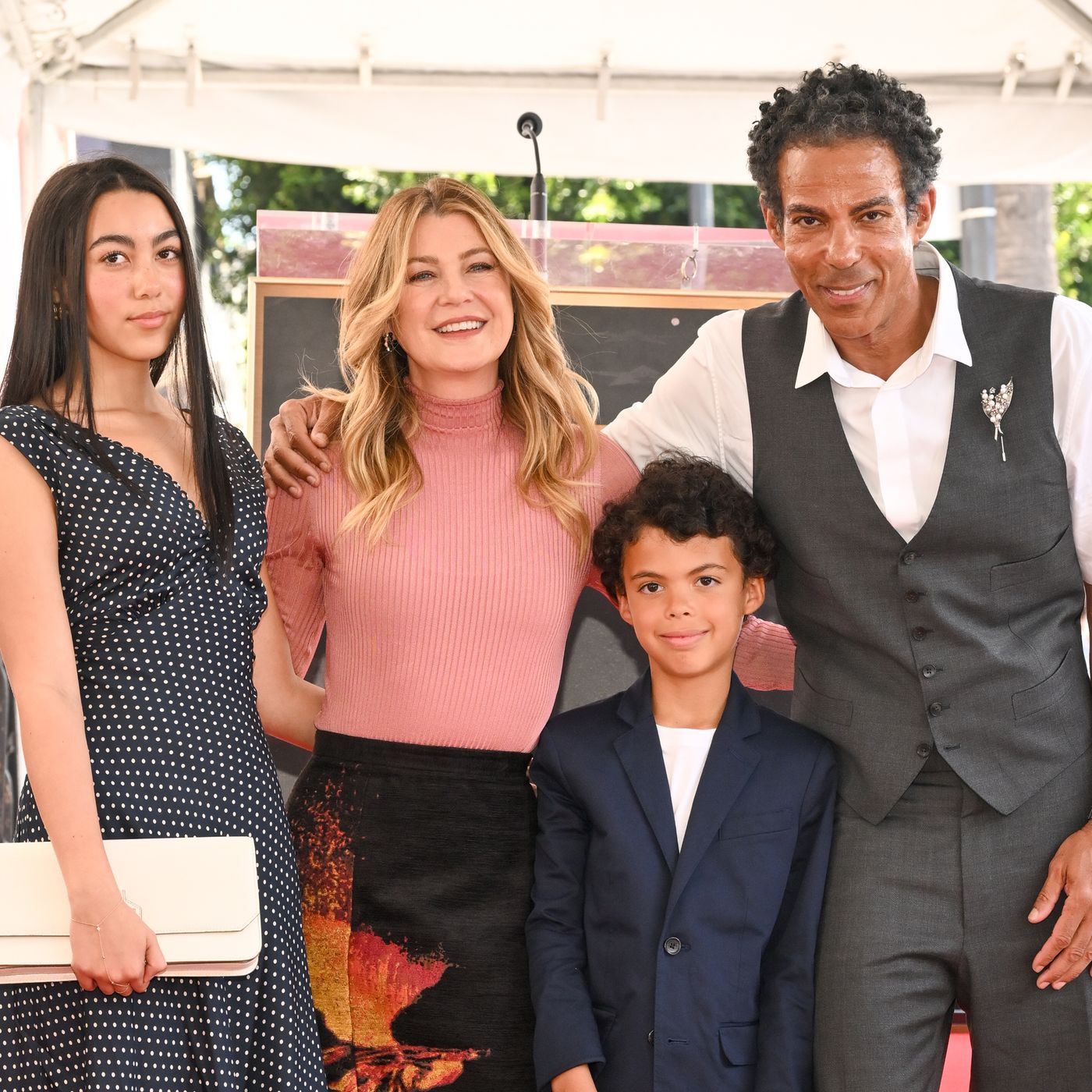 Ellen Pompeo Posed with Her Kids at Walk of Fame Ceremony, image size:1400x1400