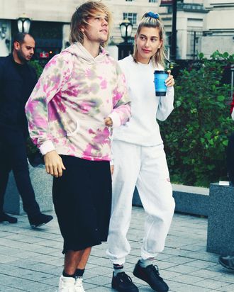 Thanks to Hailey Bieber, This Is How Everyone Will Wear Sweatpants in 2022