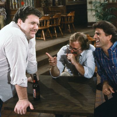 ทักทาย George Wendt ซึ่งเป็น Barflay ที่ยิ่งใหญ่ที่สุดในโลก
