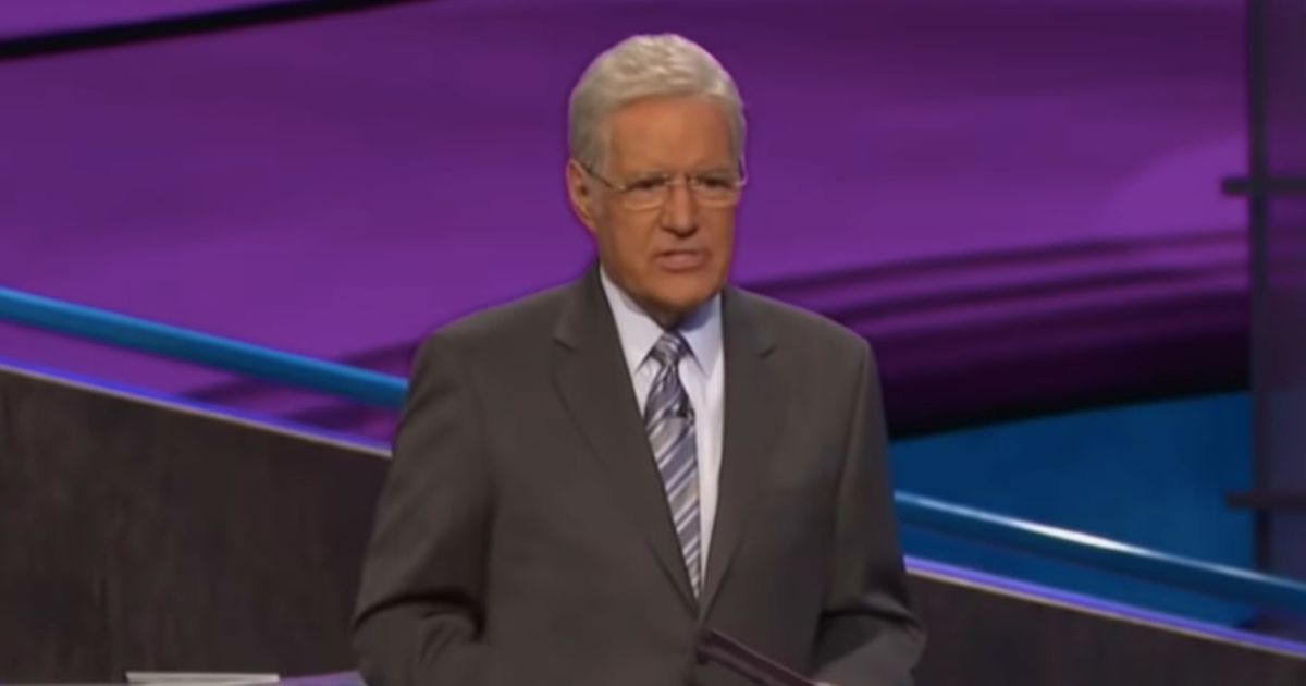 亞歷克斯·特雷貝克 (Alex Trebek) 因選手在決賽中甜蜜的回答而哽咽