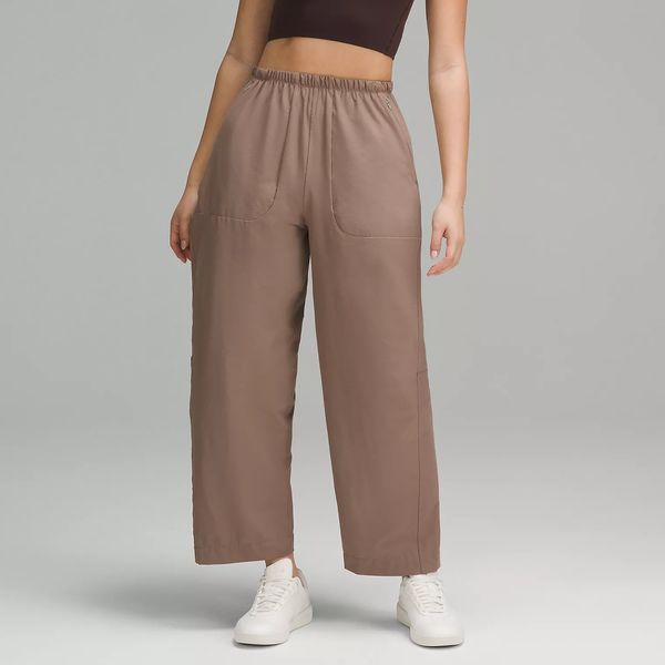 Lululemon Lightweight Mid-Rise Barrel-Leg Cropped Pant