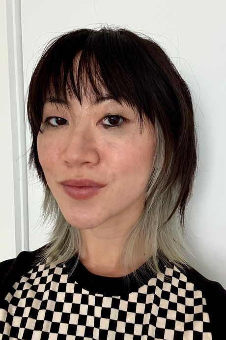 Selfie of the author after one pass of the Mascara Melter on the Dabalash Waterproof Mascara.