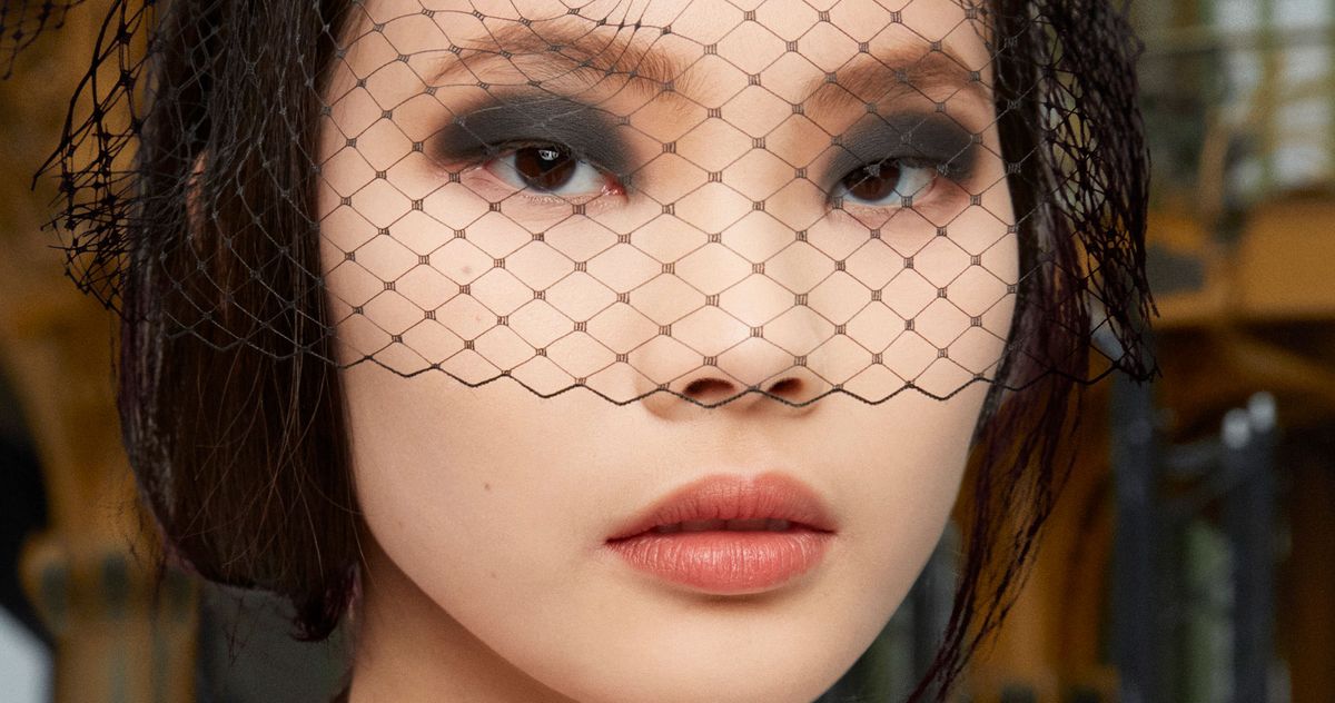 Chanel's Eye Makeup For Fall 2016 Takes Its Cue from the House's