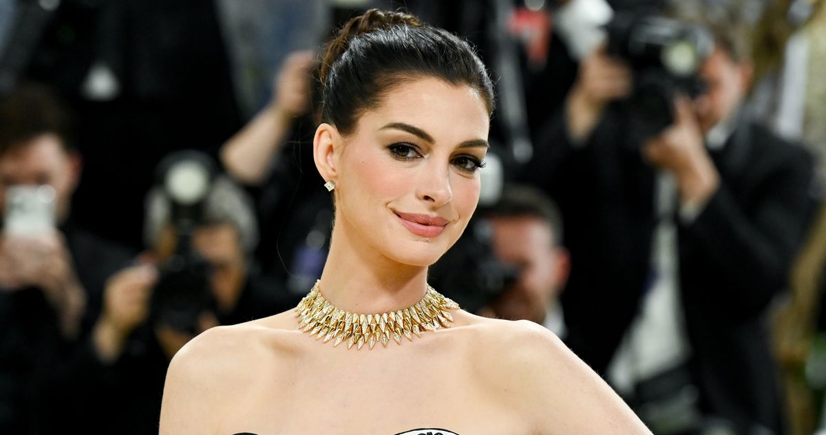Anne Hathaway Is Pregnant With Baby No. 3 - The Cut