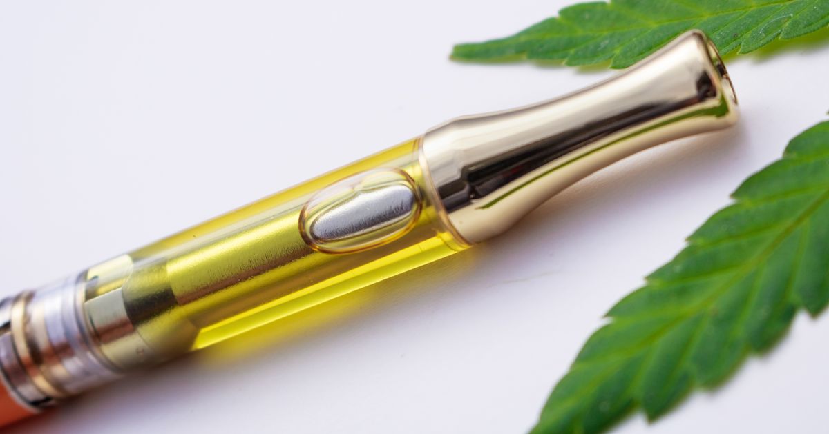 are-weed-pens-as-dangerous-as-vaping-nicotine