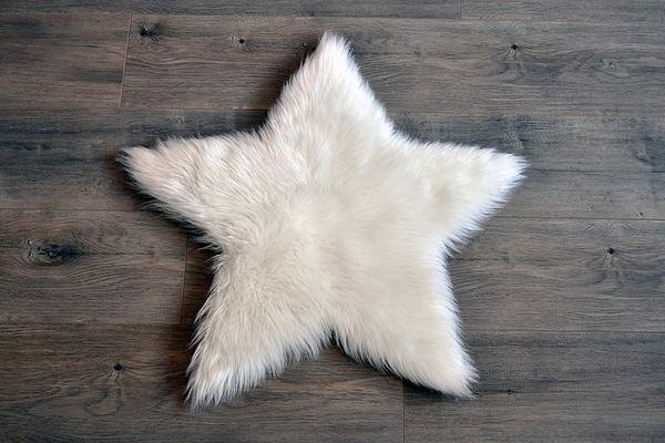 Kroma Carpets Faux Sheepskin White Star Rug