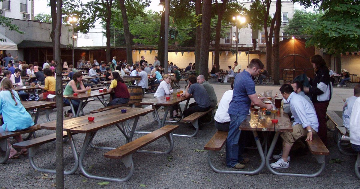 Bohemian Hall And Beer Garden Astoria Queens Fasci Garden