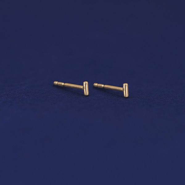 Automic Gold Tiny Line Earring