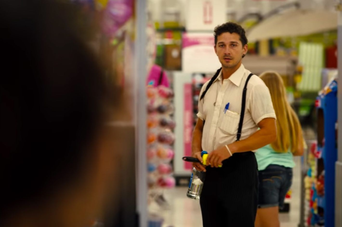 New American Honey Trailer: Shia LaBeouf and Sasha Lane Want to Party, Find  Love, and Dream Big