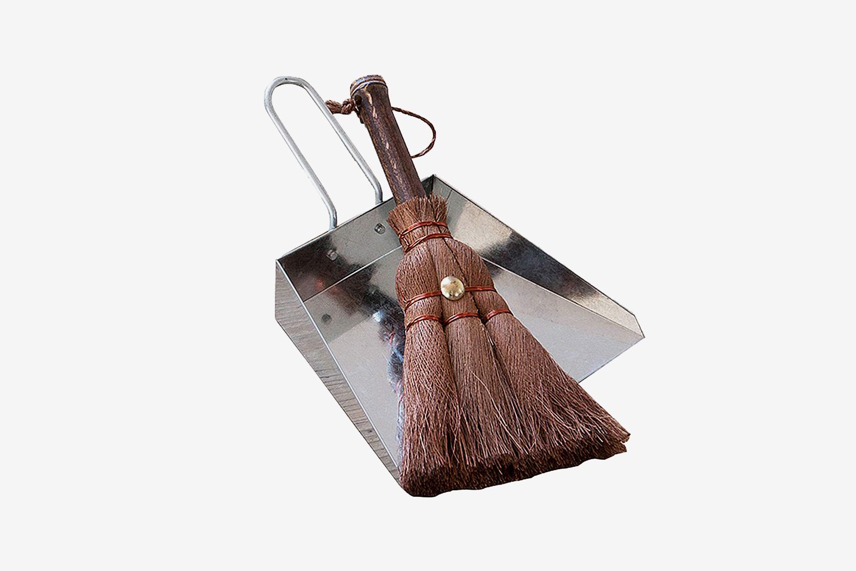 https://pyxis.nymag.com/v1/imgs/54b/5b3/2c8f1a314a74cc7cdabaa4d31c3ab0b06c-03-strat-monk-cleaning-tools-04.jpg