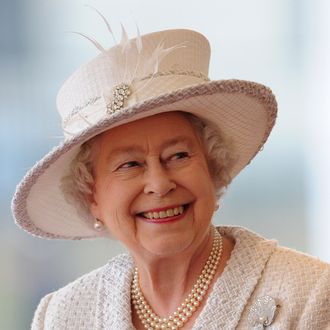 Queen Elizabeth II at an offical welcoming ceremony on November 22, 2011 in London, England. 