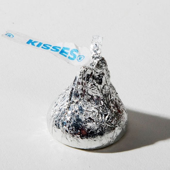 Hershey’s Kisses Scandalously Missing Tips