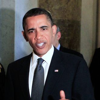 WASHINGTON - MAY 25: U.S. President Barack Obama gives a thumbs up after a meeting at the Capitol May 25, 2010 in Washington, DC. Obama was on the Hill for a meeting with Senate Republicans. (Photo by Alex Wong/Getty Images) *** Local Caption *** Barack Obama