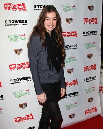UNIVERSAL CITY, CA - NOVEMBER 22: Actress Hailee Steinfeld attends the CityWalk Christmas Tree Lighting Ceremony hosted by the U.S. Marine Corps at 5 Towers Outdoor Concert Arena on November 22, 2011 in Universal City, California. (Photo by David Livingston/Getty Images)