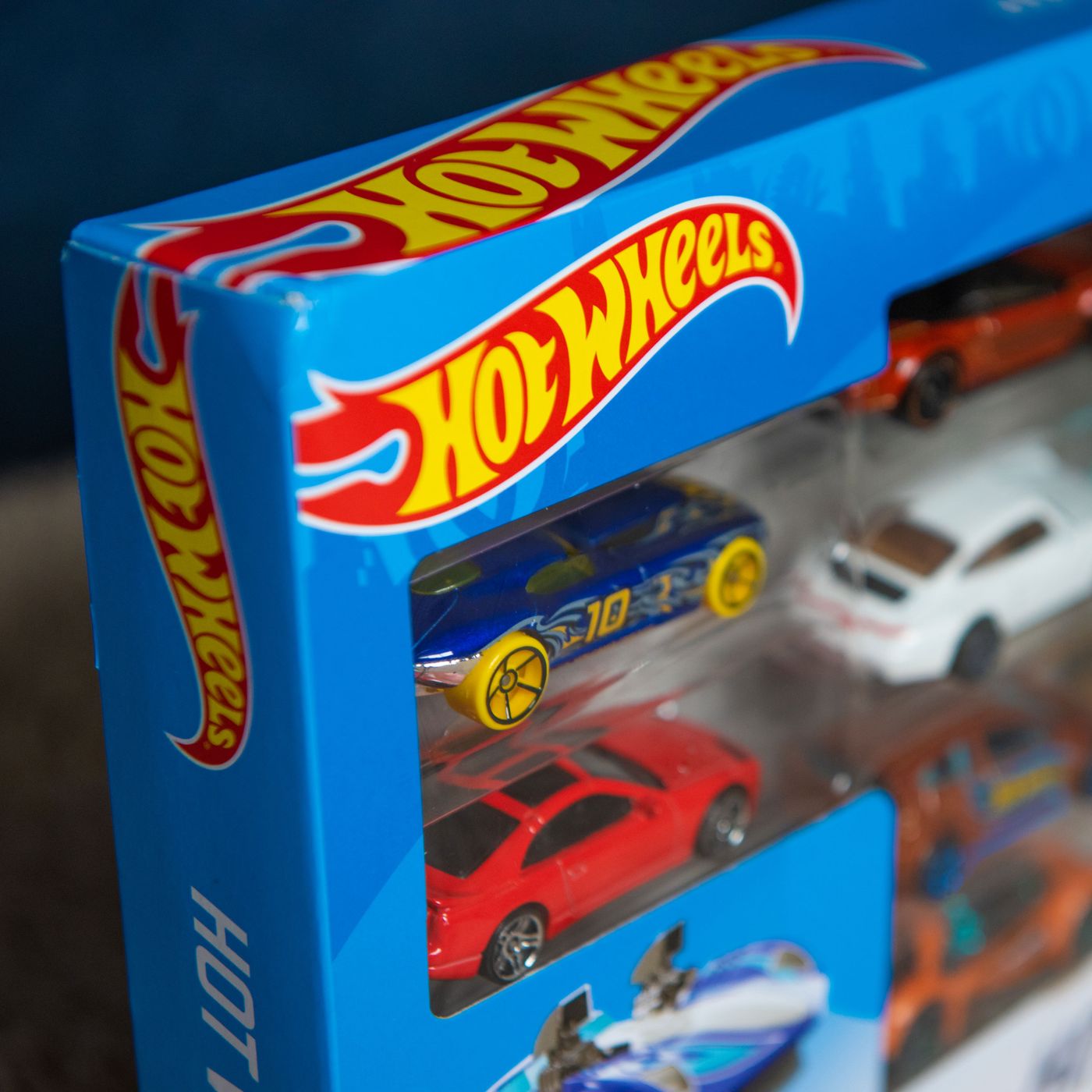 My girlfriend is really into collecting Hot Wheels (and has by
