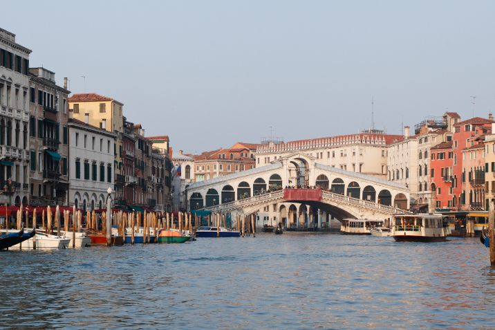 Diesel Jeans Will Save Venice S Historic Rialto Bridge Reportedly