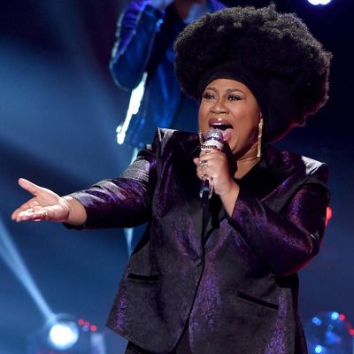 AMERICAN IDOL: Top 5: Contestant La'Porsha Renae performs on AMERICAN IDOL airing Thursday, March 17 (8:00-10:00 PM ET/PT) on FOX. © 2016 FOX Broadcasting Co. Cr: Ray Mickshaw/ FOX. This image is embargoed until Thursday, March 17,10:00PM PT / 1:00AM ET