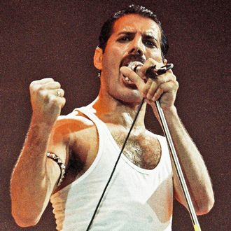 Queen biopic 'Bohemian Rhapsody' has no idea what made Freddie Mercury so  special