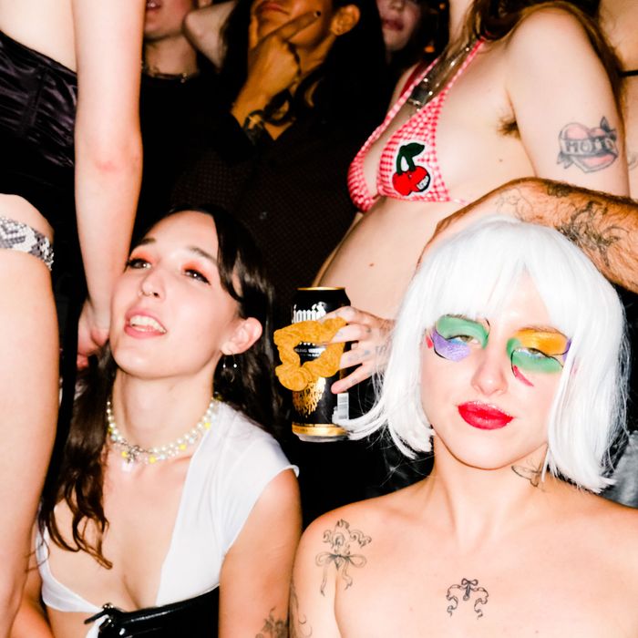 College Party Gangbang Drugged - Partying With Dirty Magazine at Le Bain