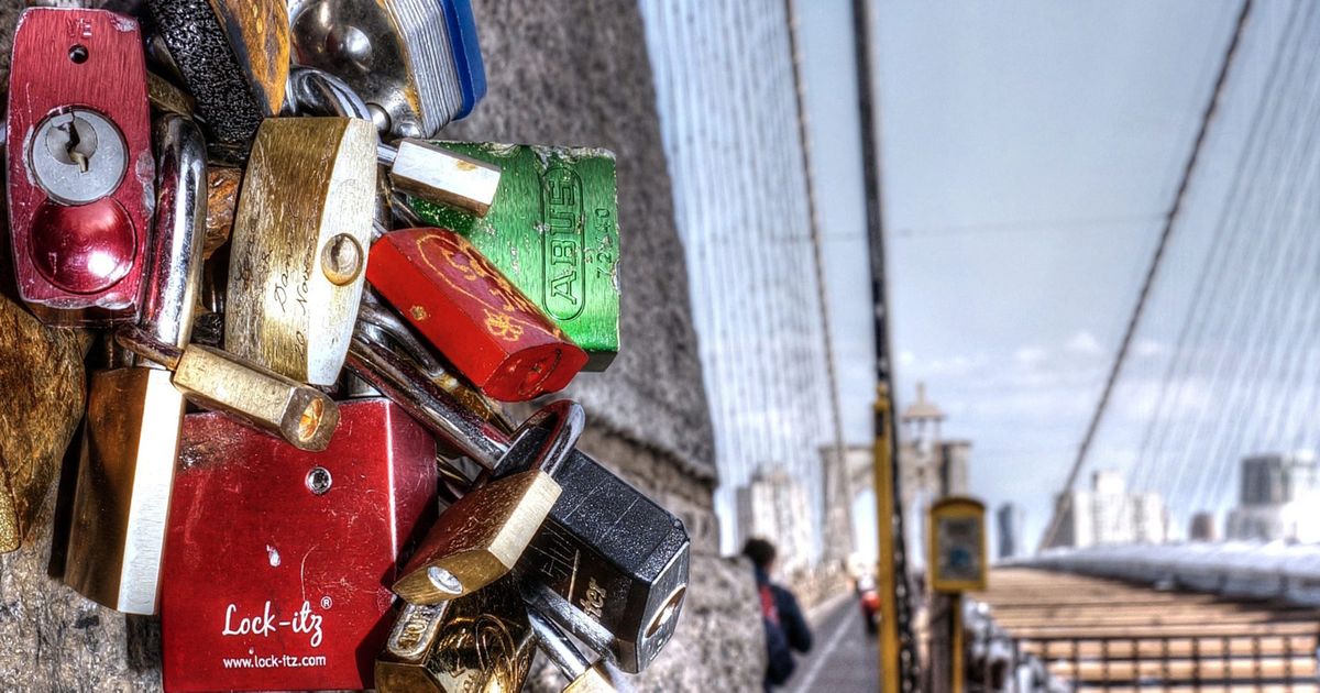 Note to Tourists No More Romantic Padlocks on the Brooklyn Bridge, Please