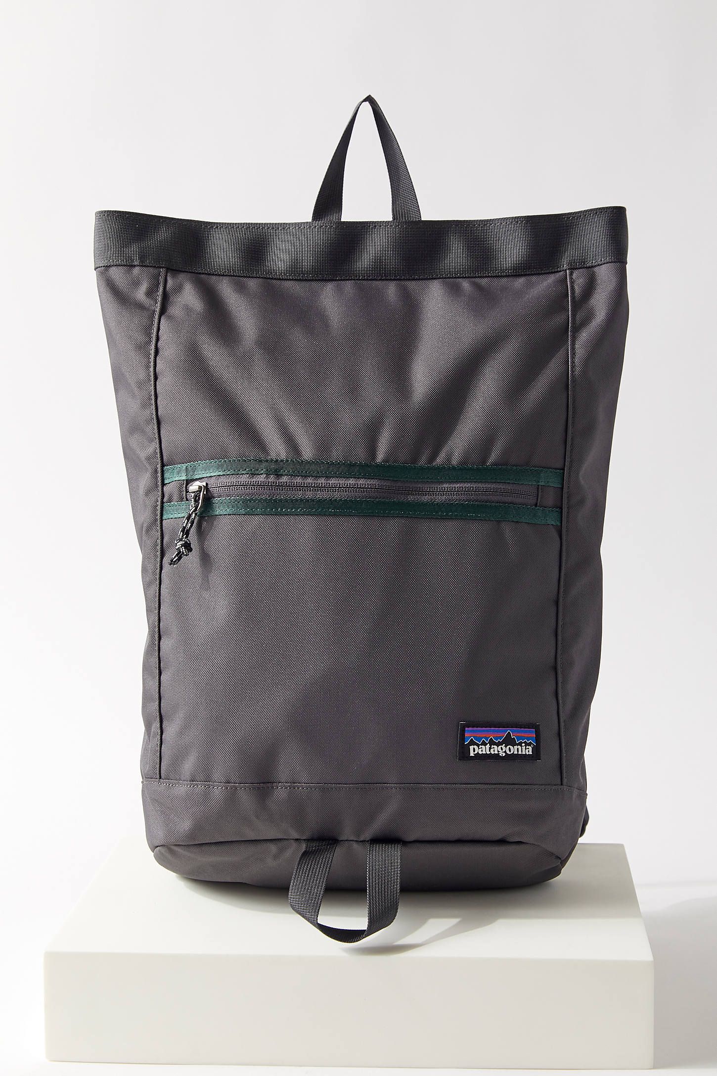 patagonia arbor market bag Pack 15L Worn Wear stuffs into its own pocket for easy storage and can also be lashed on to other bags Bags on Sale at Urban