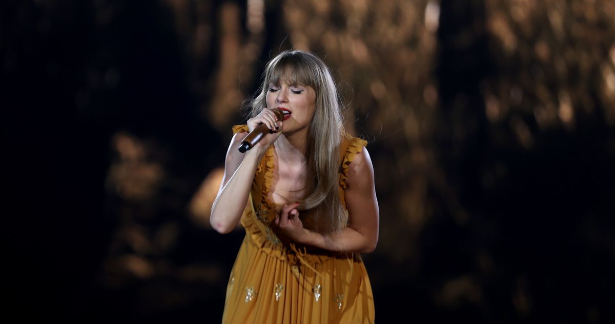 Exploring Love and Destiny: A Deep Dive into Taylor Swift’s Invisible  String Lyrics - Neon Music - Digital Music Discovery & Showcase Platform
