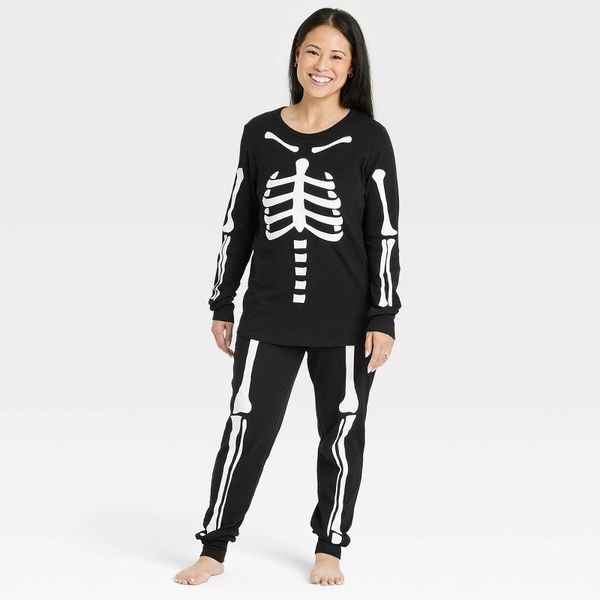 Hyde & EEK! Boutique Women's Halloween Skeletons Matching Family Pajama Set