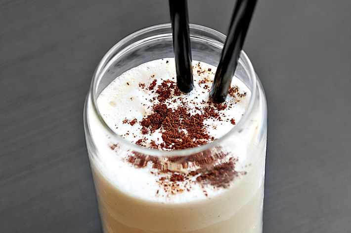 Supercrown Coffee: Coffee milk shake.