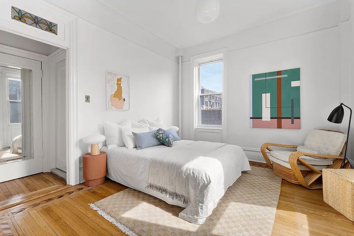 A $595,000 Gramercy Park Studio and a West Village Spot