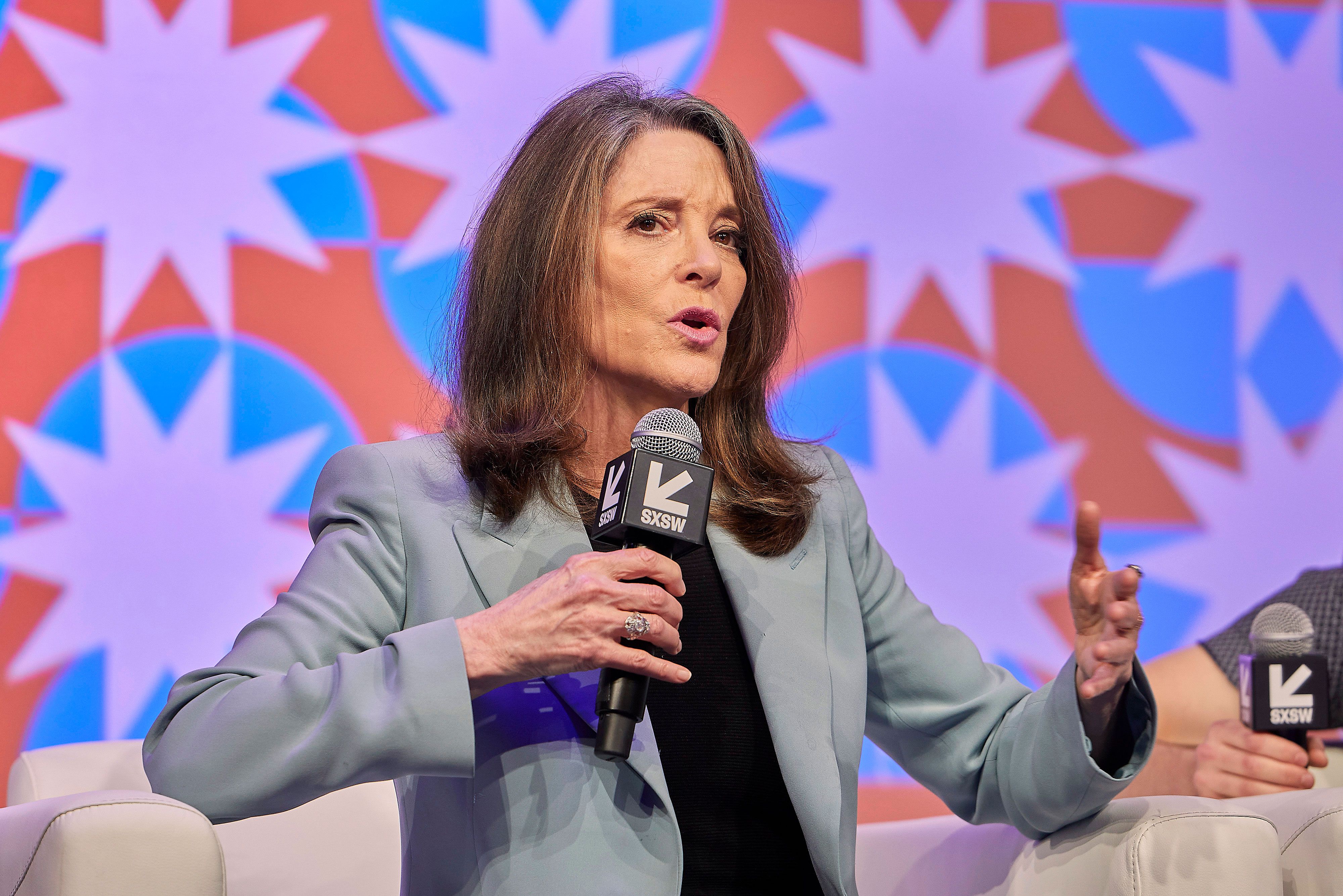 Marianne Williamson confirms she will run for president in 2024 : r/politics