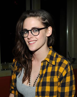 Kristen Stewart Got Breast Implants, Plastic Surgeons Believe