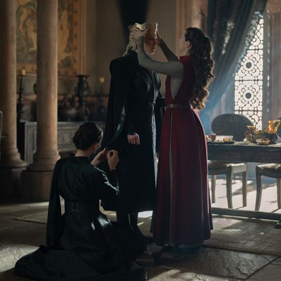 This Week’s House of the Dragon episode 3 revealed a much-anticipated character with a twist; Rhaenyra’s a halfway queen