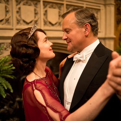 Part Five
Sunday, February 2, 2014
9 – 10pm ET on MASTERPIECE on PBS
Rose’s surprise party for Robert risks scandal. Mary meets an old suitor, and Edith gets troubling news.
Shown from left to right: Elizabeth McGovern as Lady Cora and Hugh Bonneville as Lord Grantham
(C) Nick Briggs/Carnival Film & Television Limited 2013 for MASTERPIECE
This image may be used only in the direct promotion of MASTERPIECE CLASSIC. No other rights are granted. All rights are reserved. Editorial use only. USE ON THIRD PARTY SITES SUCH AS FACEBOOK AND TWITTER IS NOT ALLOWED.